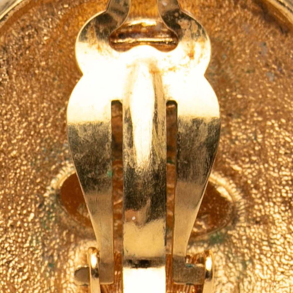 CHANEL Vintage Gold Earrings - Picture 4 of 6
